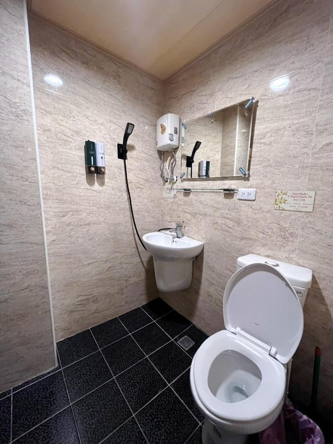 Apartament Fengchia Fun House Taizhong Zewnętrze zdjęcie