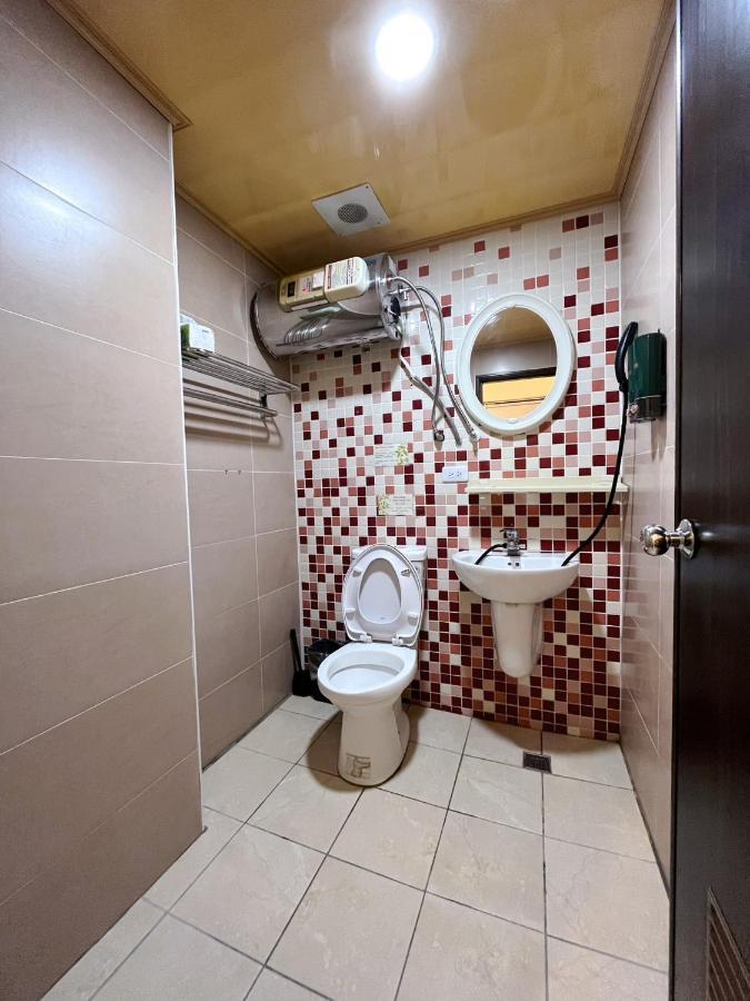 Apartament Fengchia Fun House Taizhong Zewnętrze zdjęcie